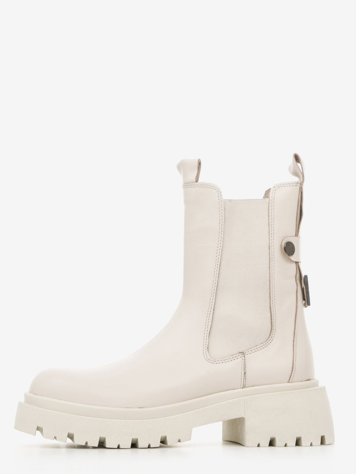 Women's leather shoes