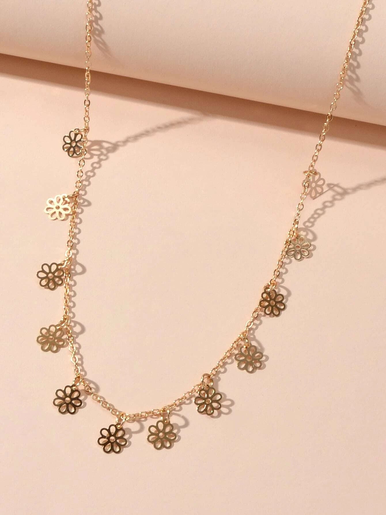 Minimalist Style Gold Silver Flower Charm Necklace Fashion Women Accessories