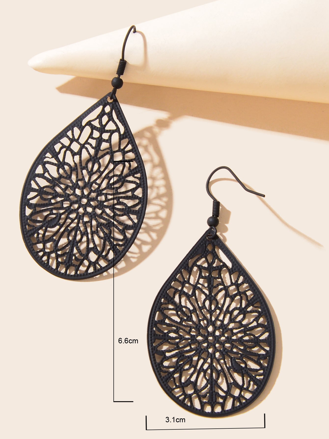 Vintage Black Flower Pattern Hollow Water Drop Earrings Trendy Women Accessories