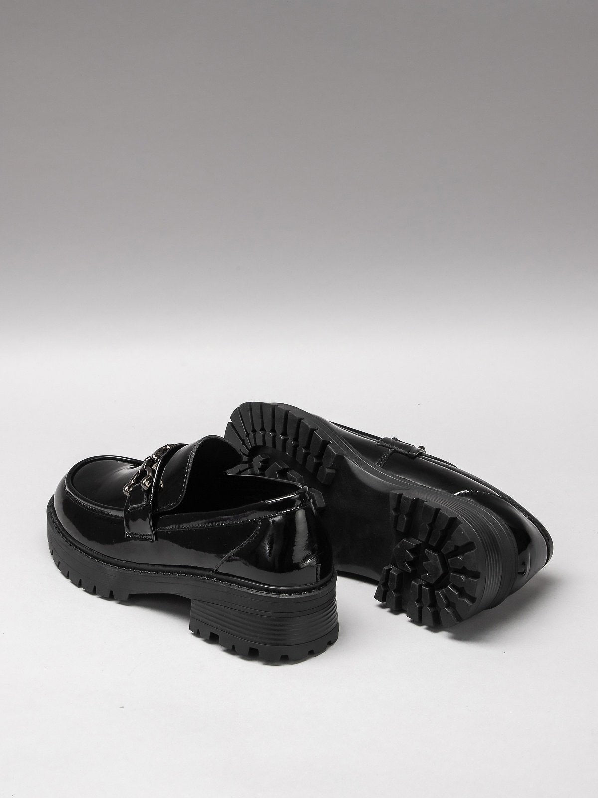 Women's leather shoes