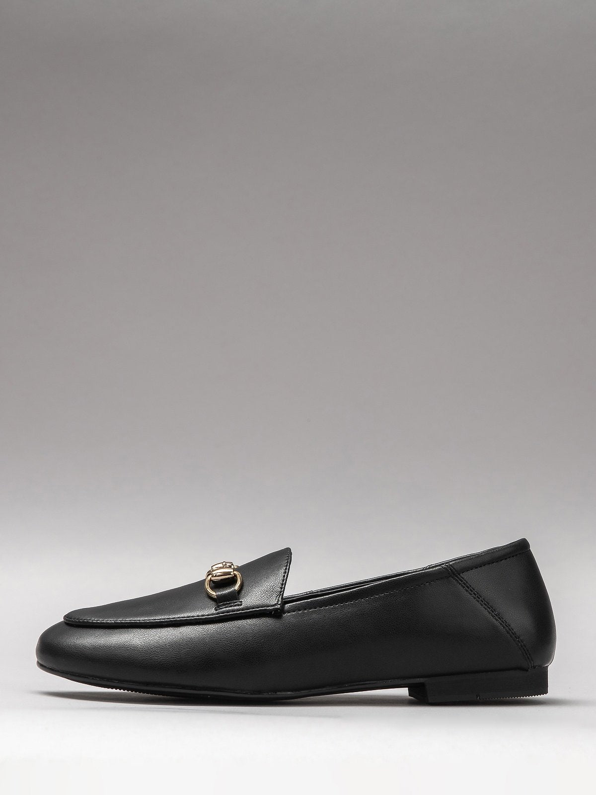 Women's leather shoes