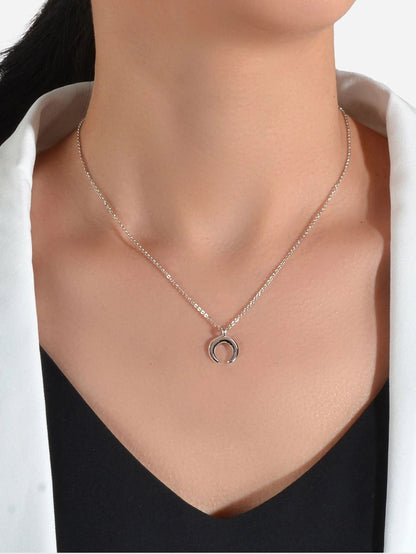 Trendy Horn Pendant Necklace Woman Teens Half Moon Crescent Charm Accessories