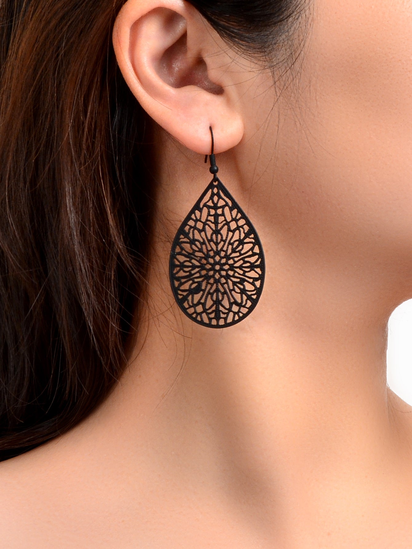 Vintage Black Flower Pattern Hollow Water Drop Earrings Trendy Women Accessories