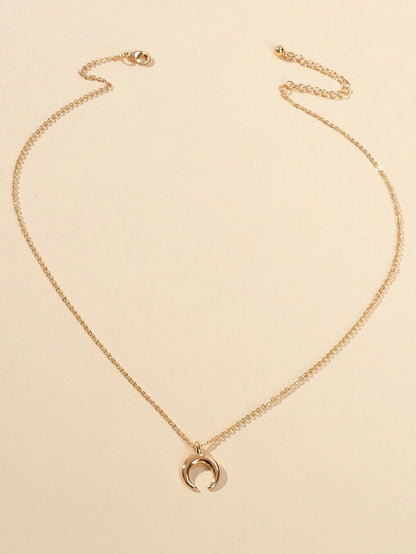 Trendy Horn Pendant Necklace Woman Teens Half Moon Crescent Charm Accessories