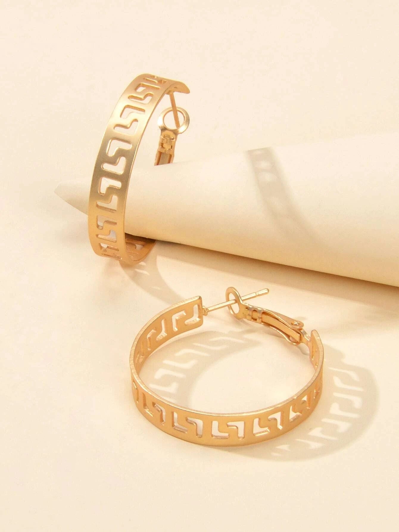 Women Gold Metal Hollow out Geometric Big Hoop Statement Earrings Accessories