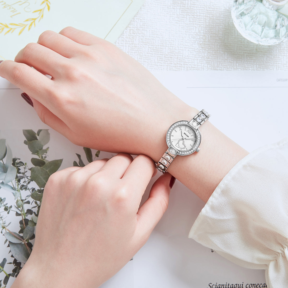 MEGIR Fashion Women Bracelet Quartz Watches Ladies Sports Dress Wrist Watch Luxury Diamond Female Clock Relogio Feminino