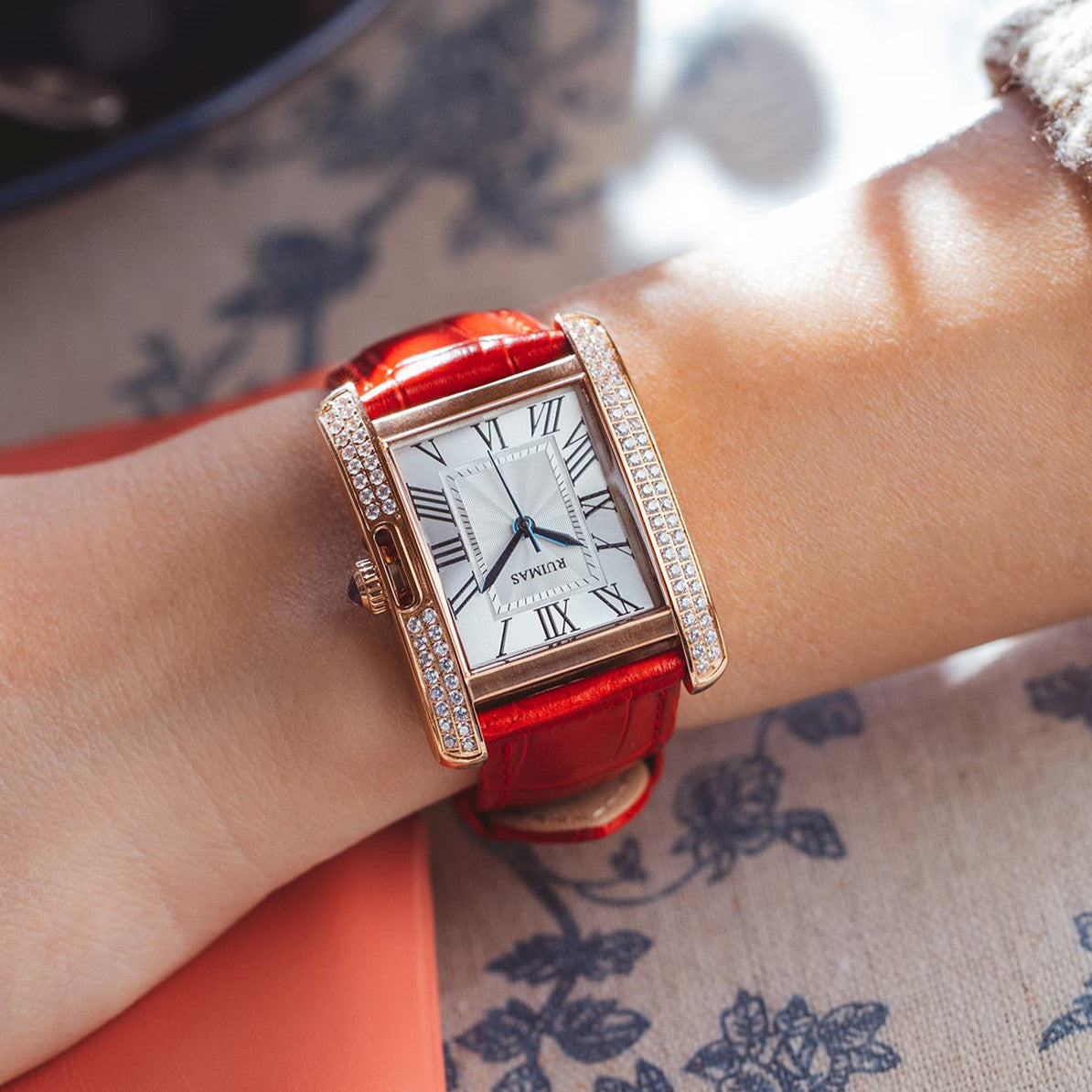 RUIMAS Fashion Automatic Mechanical Watch for Women Luxury Leather Ladies Wristwatch Waterproof Female Clock Reloj Mujer 6773