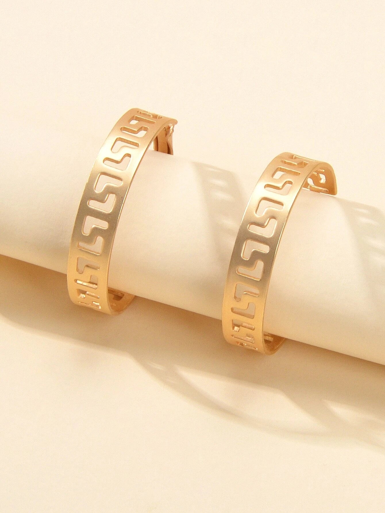 Women Gold Metal Hollow out Geometric Big Hoop Statement Earrings Accessories