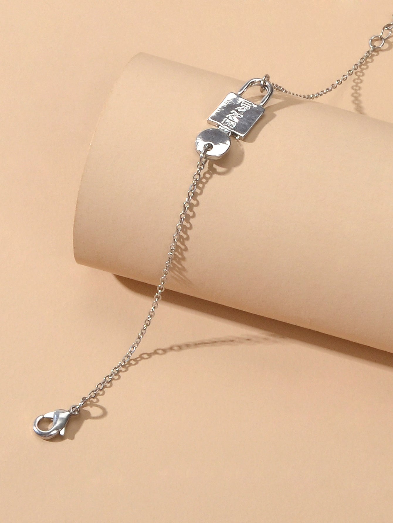 Elegant Women Accessories Minimalist Silver Chain Key Lock Charm Women Bracelet
