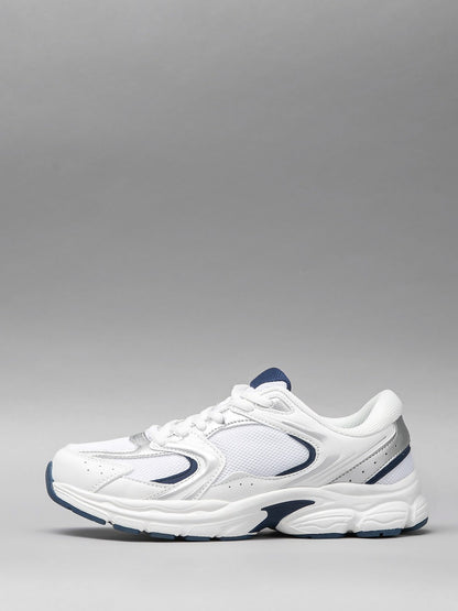 Women's casual shoes