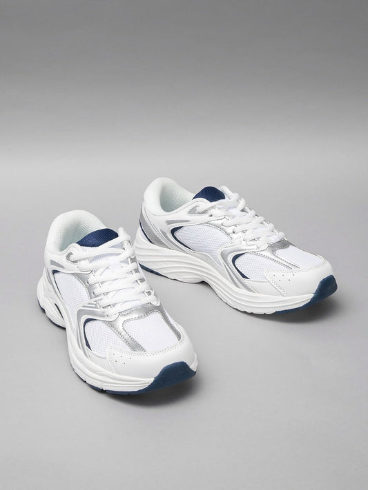 Women's casual shoes