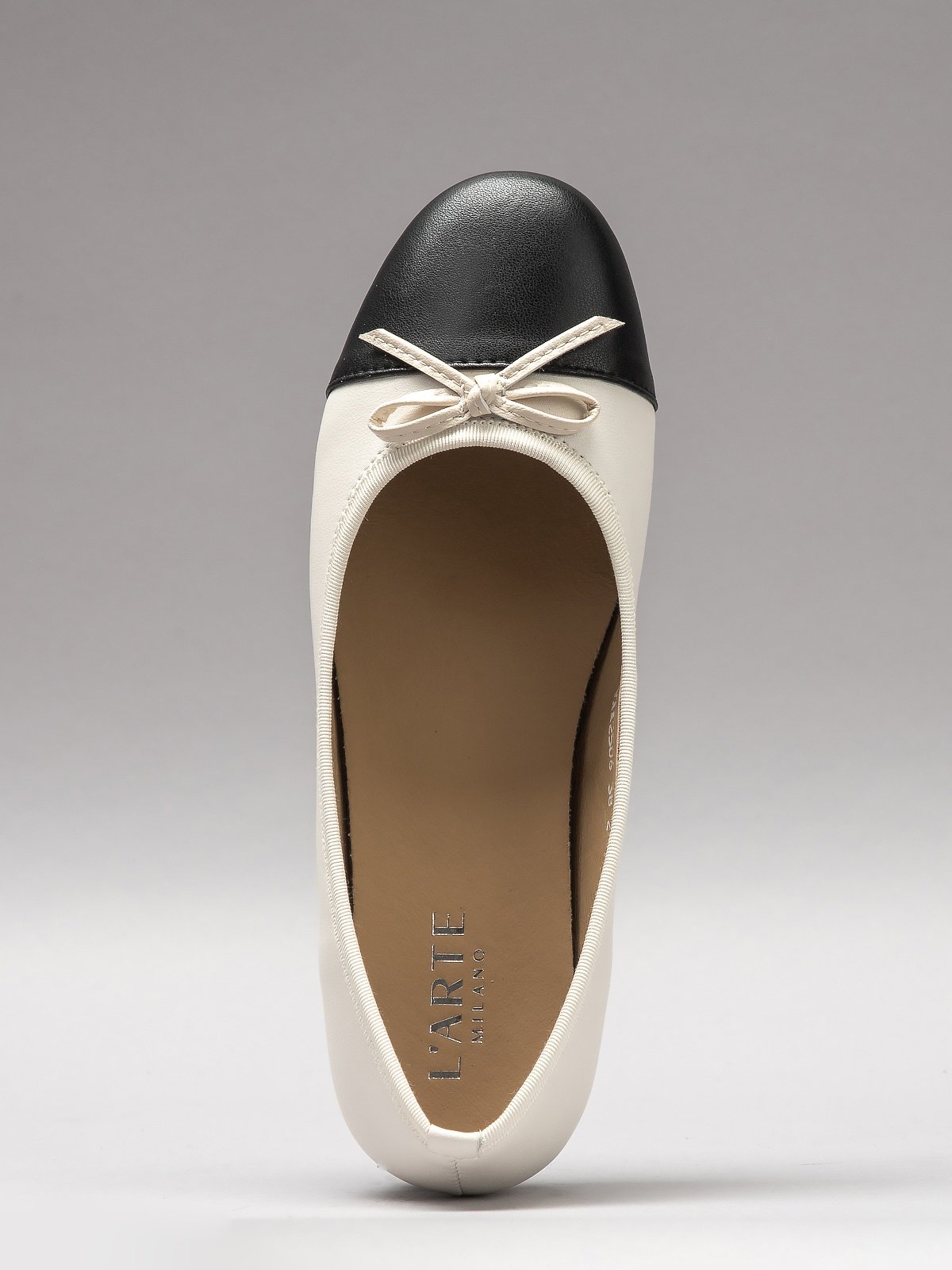 Women's leather shoes