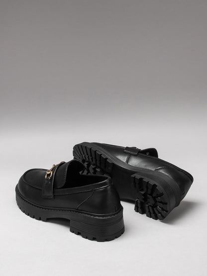 Women's leather shoes