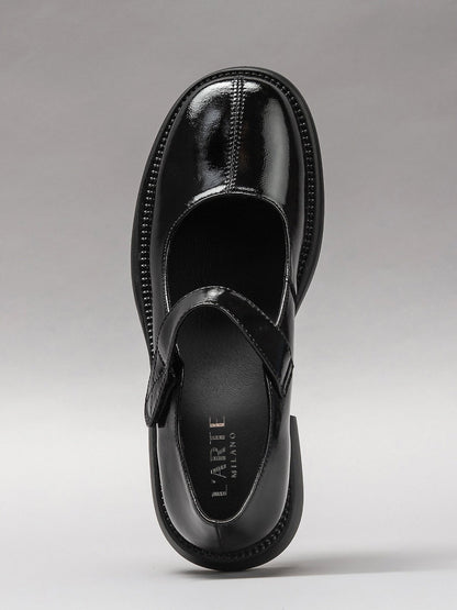 Women's leather shoes