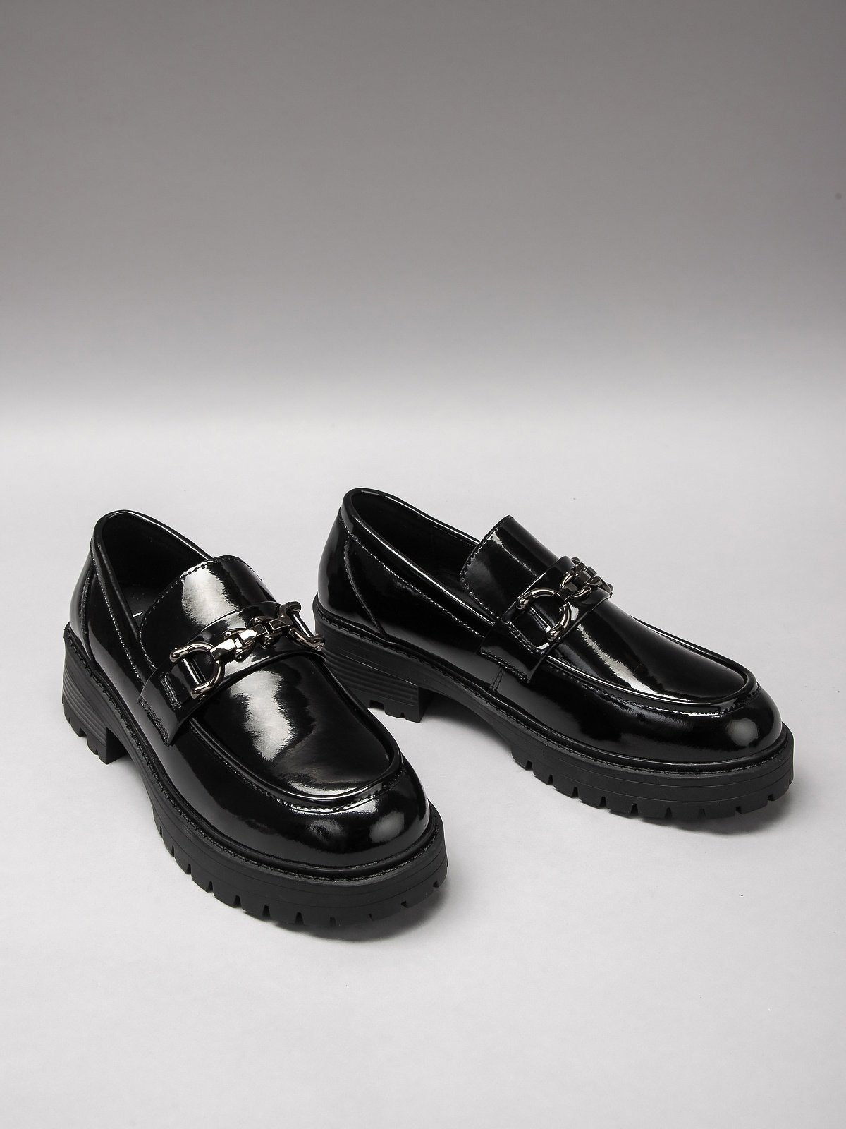 Women's leather shoes