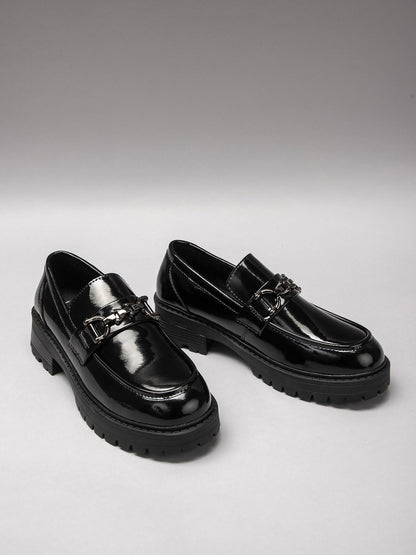 Women's leather shoes