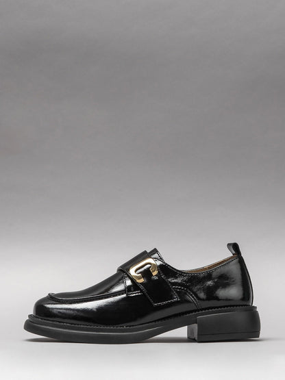 Women's leather shoes