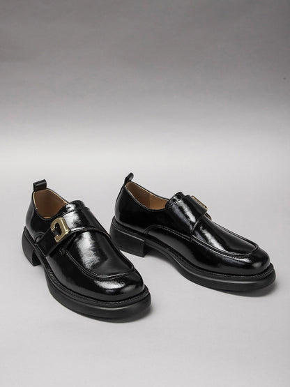 Women's leather shoes