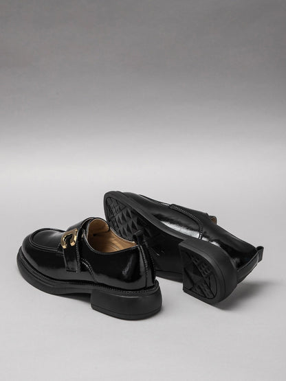 Women's leather shoes