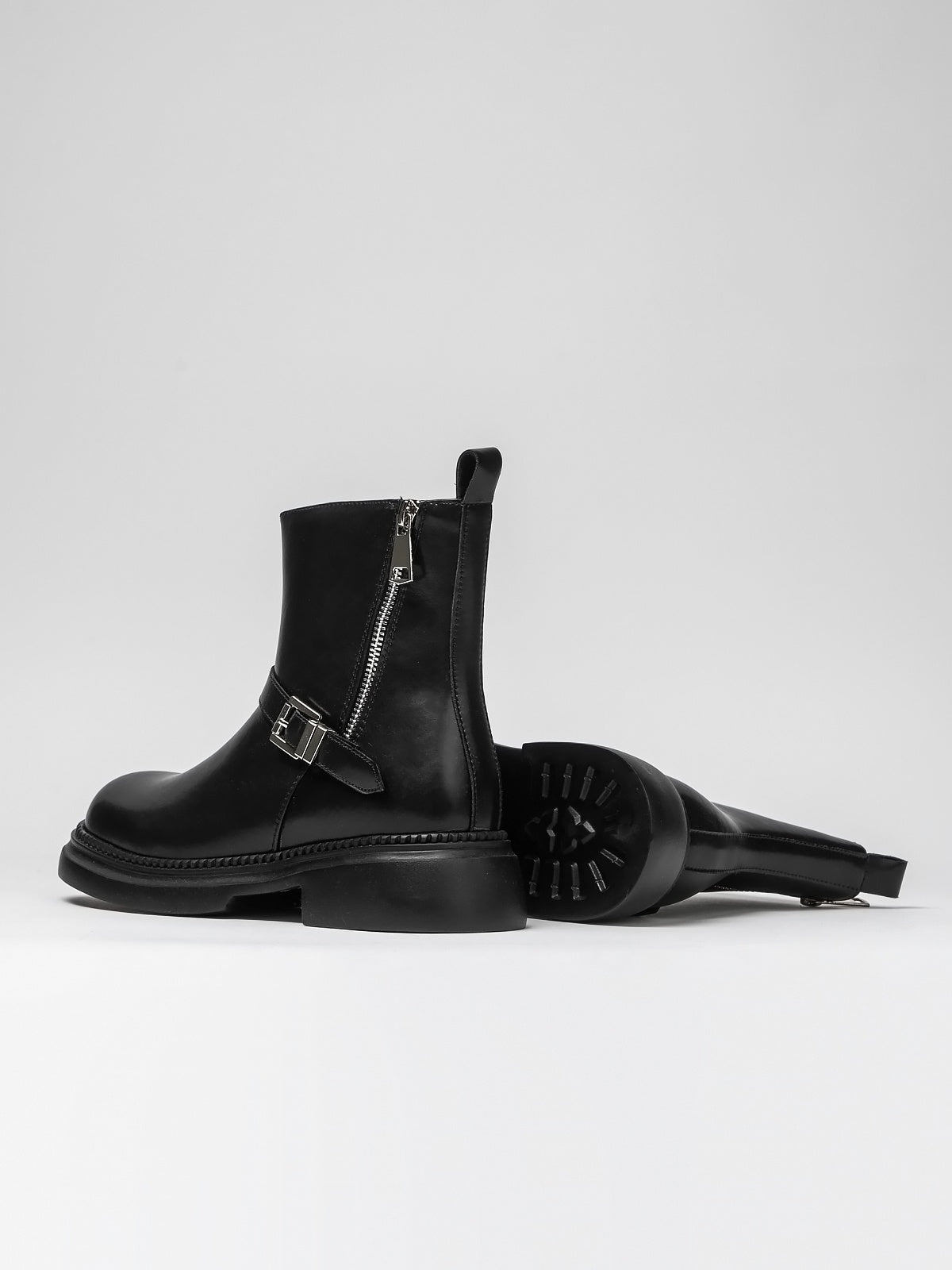 Women's leather shoes