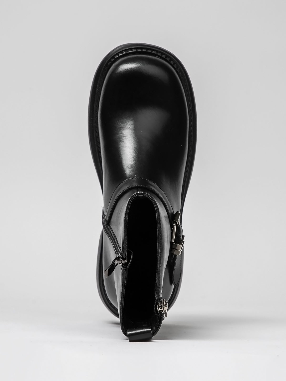 Women's leather shoes