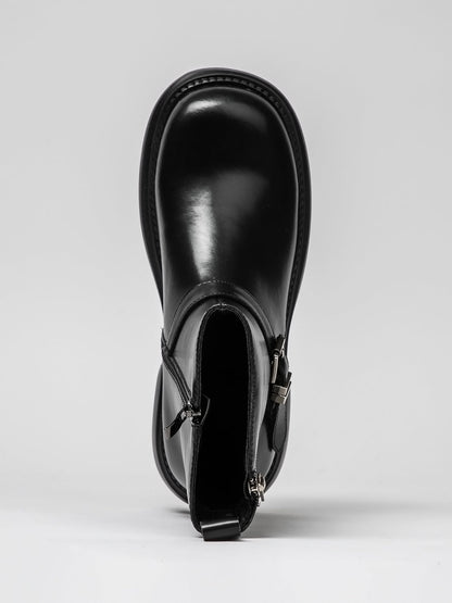 Women's leather shoes