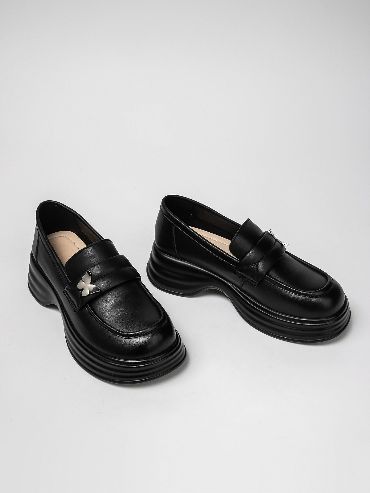 Women's leather shoes