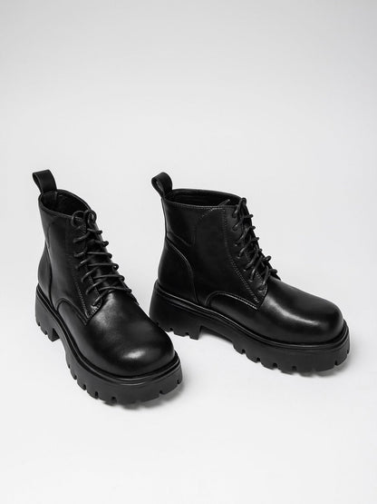 Women's leather shoes