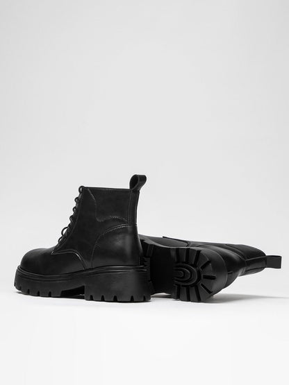 Women's leather shoes