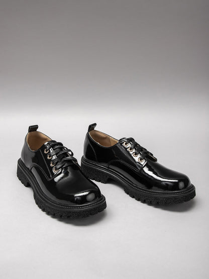 Women's leather shoes