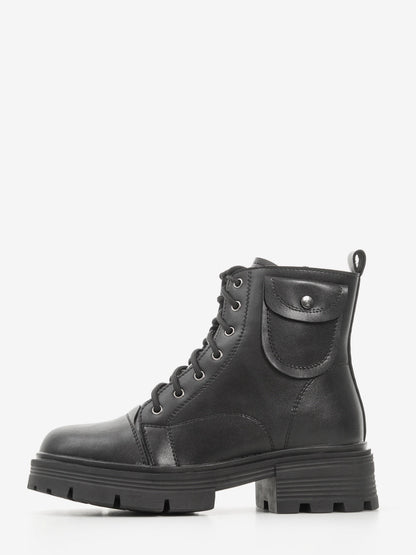 Women's leather shoes