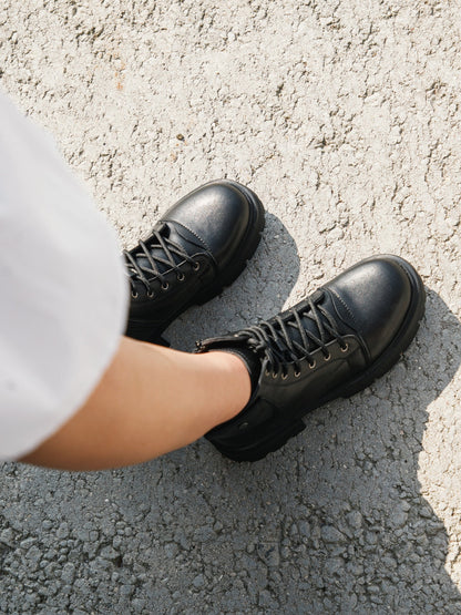 Women's leather shoes