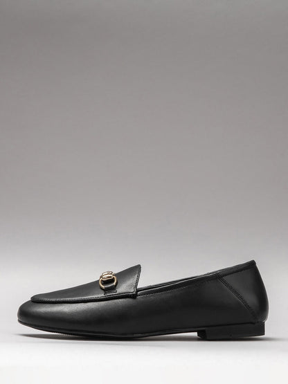 Women's leather shoes